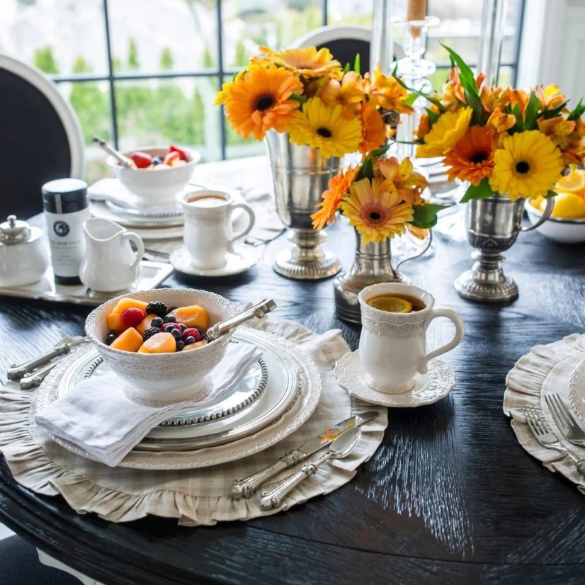 Elegance cream lace-patterned ceramic tableware set, 8-piece – serves 4