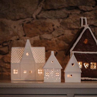 Porcelánový svícen Domek 13,5 cm Porcelánový svícen Domek 13,5 cm
