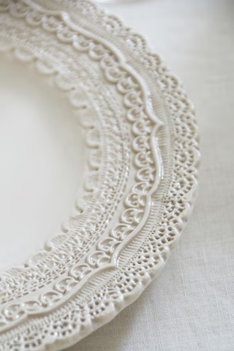 Italian ceramic dessert plate with lace trim – Elegance – 23 cm
