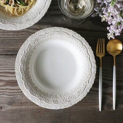 Keramický talíř na polévku s krajkou Elegance krémový – 23,5 cm
