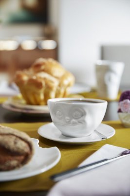 Coffee cup "Licking" in white, 200 ml