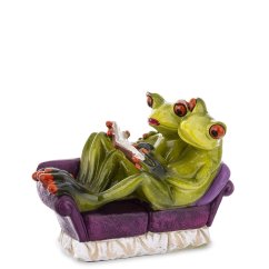 Soška Žaby na pohovce