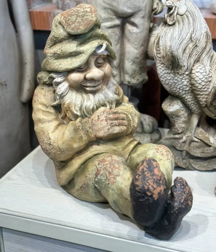 Ceramic garden gnome with a patina – Resting, 46 cm