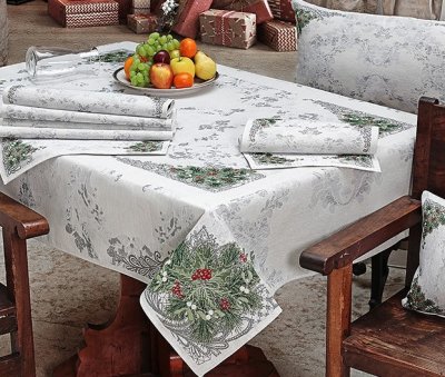 Tapestry Christmas tablecloth with motif Peaceful Christmas