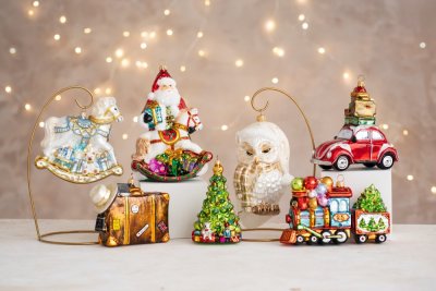 Zberateľská sklenená ozdoba na stromček Santa s koňom