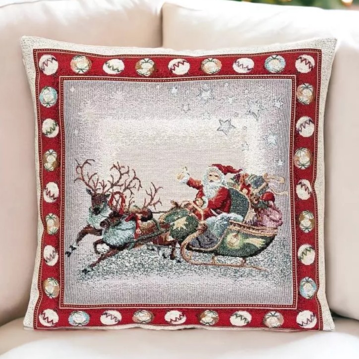 Gobelínový vánoční povlak na polštář s motivem Santa na saních 45x45 cm
