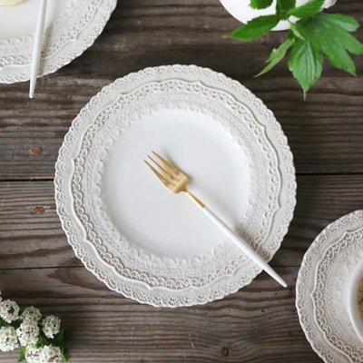 Keramický dezertní talíř s krajkou Elegance krémový – 23 cm