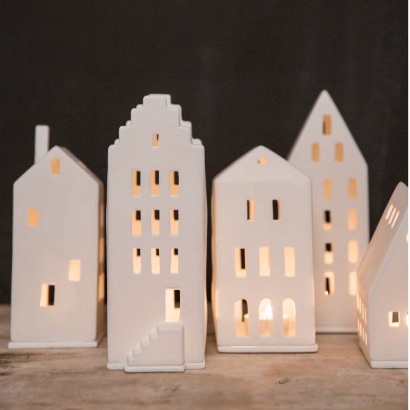 Porcelánový svícen Domek 20,5 cm
