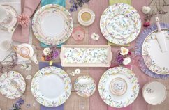 Sada 4 ks porcelánových dezertních talířů Rozkvetlá zahrada 19 cm