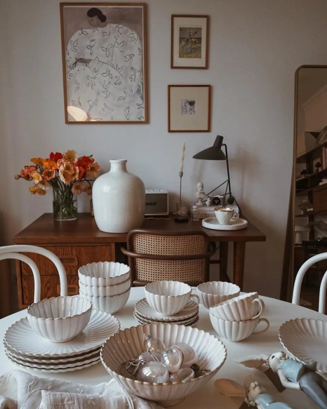 Velký porcelánový oválný servírovací talíř Chryzantéma béžový 36 cm