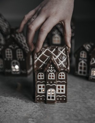 Ceramic candle holder House - Gingerbread house brown glossy 14 cm