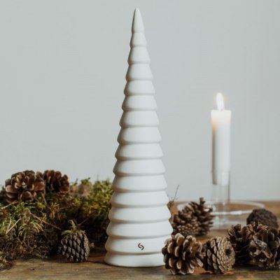 Ceramic Christmas tree white matt 26 cm