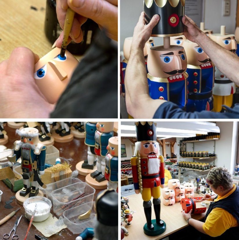 Sběratelská dřevěná figurka Louskáček Král modrý 39 cm