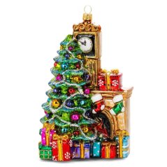 Zberateľská sklenená ozdoba na stromček pri krbe