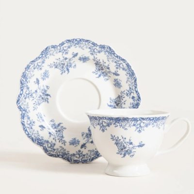 Porzellantasse mit Untertasse „Blau-weiße Blumen“, 200 ml