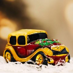 Zberateľská sklenená ozdoba na stromček Vianočné auto