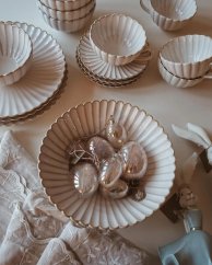 Large porcelain bowl Chrysanthemum beige 25 cm