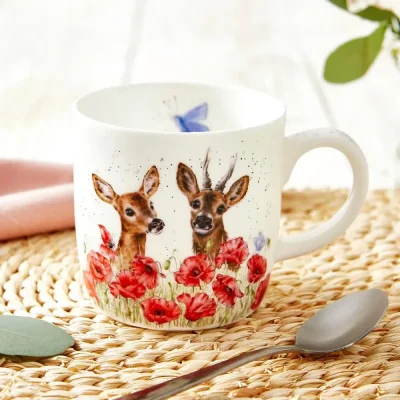 Porcelánový hrnček Jeleň na makovom poli 310 ml