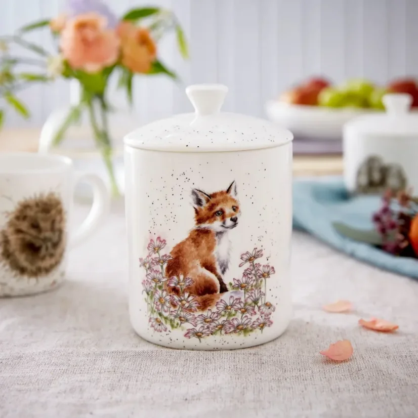 Porcelánová dóza Liščátko v květinovém poli 540 ml