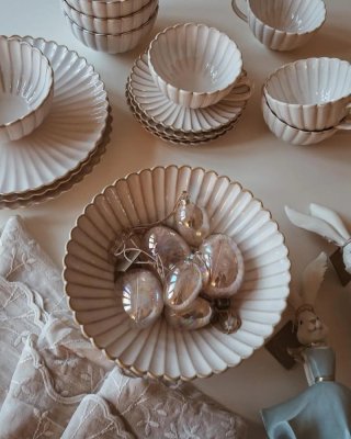 Veľká porcelánová miska Chryzantéma béžová 25 cm