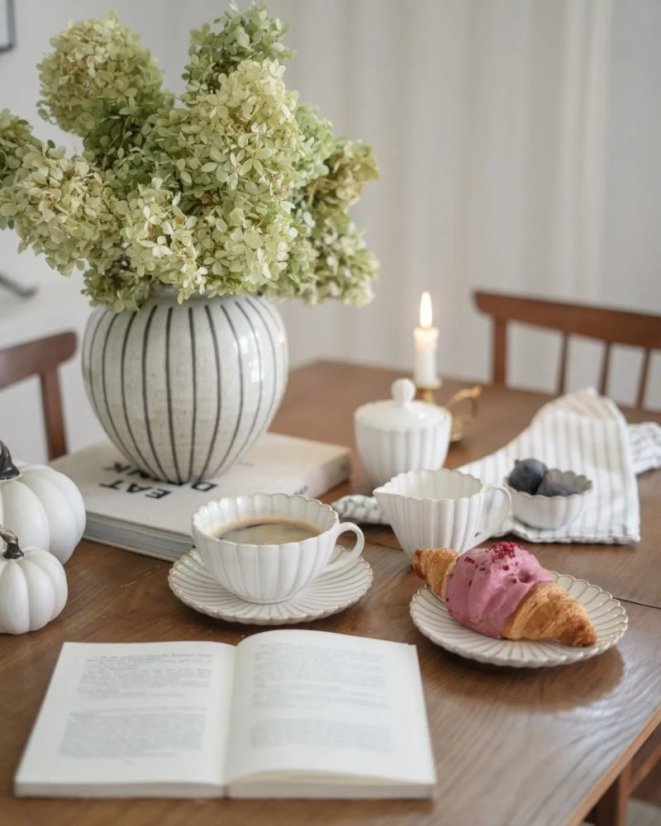 Porcelánová mísa Chryzantéma béžová 20 cm