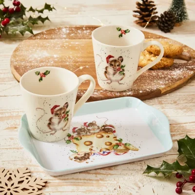 Sada porcelánových hrnčekov s podšálkou Vianočné myšky 180 ml