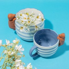 Ceramic mug with animal on the rim - Dog