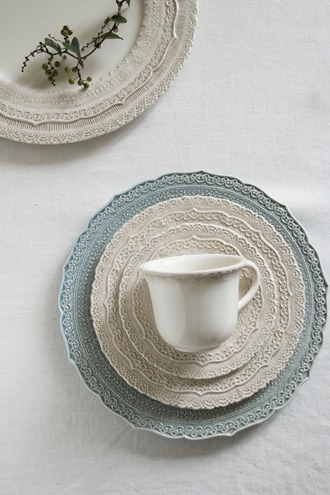 Italian ceramic dessert plate with lace trim – Elegance – 23 cm